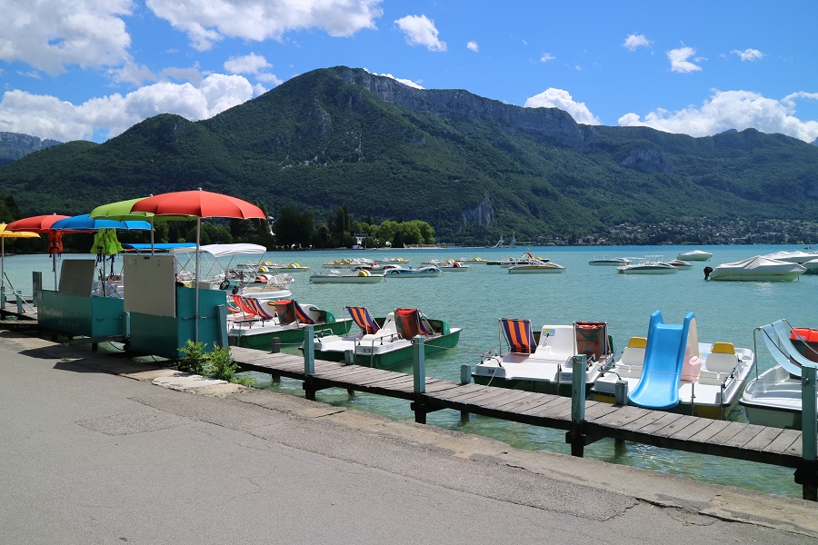 boats for hire